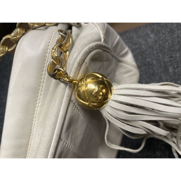 Chanel: RARE 1994 White Envelope Camera Vintage Chanel Quilted Lambskin Leather - Picture 10 of 16